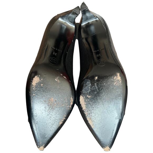 Chanel Interlocking CC Logo Leather Pumps, US8/IT38 - Picture 8 of 16